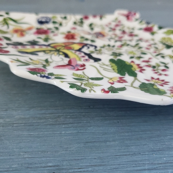 Vintage Porcelain Fan Shaped Dish - Picture 4 of 6